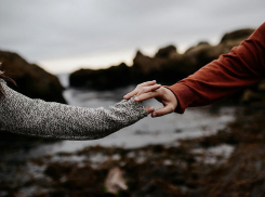 15-летняя волгоградка бросила бизнесмена и «сдала» его следователям