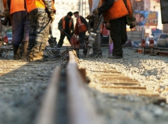 На улице Кабардинской закрыт проезд из-за ремонта трамвайных путей