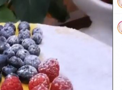 Ирина Дубцова отметила два месяца самоизоляции «неидеальным чизкейком»