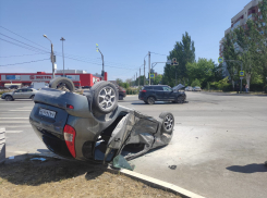 Пострадали двое детей и 4 взрослых: подробности автокатастрофы под Волгоградом 