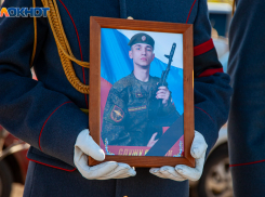 В Волжском простились с погибшим в ходе спецоперации на Украине 24-летним Алексеем Лутониным