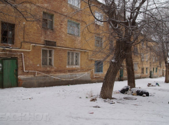После внимания СМИ Волгограда УК нашла способ помочь жильцам аварийных домов