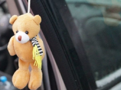 Водитель SsangYong чуть не угробила 13-летнего мальчика и женщину в Волгоградской области