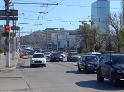 В центре Волгограда образовалась огромная пробка