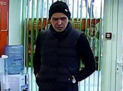 Грабитель распрощался со своей бородой ради нового преступления на юге Волгограда