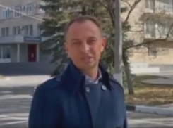 «50 человек на грани жизни и смерти»: главврач крупнейшего ковидного госпиталя обратился к волгоградцам за помощью