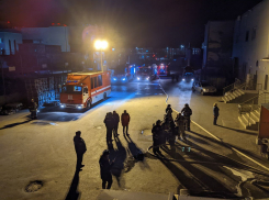 Из загоревшегося «Ашана» в Волгограде эвакуировали 120 человек 