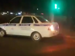 Машина ДПС столкнулась с «четырнадцатой» на перекрёстке в Волгограде