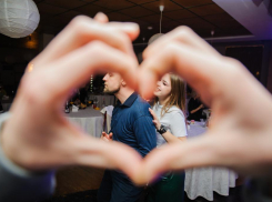 Незабываемое 8 марта в загородном клубе «Нефтяник»: дискотека, подарки и караоке до полуночи