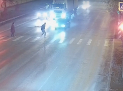 Сбившего пешехода наглого водителя разыскали в Волгограде