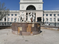 Новый фонтан «Детский хоровод» вместо сгнившего готовят байкеры для Волгограда