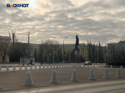 Бесплатную парковку закрыли «зубами дракона» в центре Волгограда 