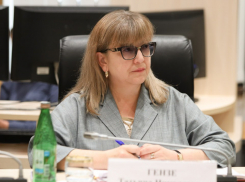 Статусная волгоградка предложила запустить рекламу деторождения на производстве