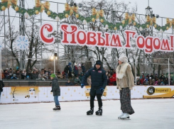 За неделю 12 тысяч волгоградцев посетили центральный каток 