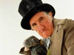 В Волгограде пенсионер из-за жажды наживы лишился полумиллиона рублей