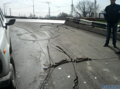 Тракторист оборвал провода ЛЭП под Волгоградом, нарушив правила