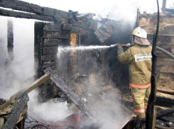 Под Волгоградом на пожаре в частном доме погиб мужчина
