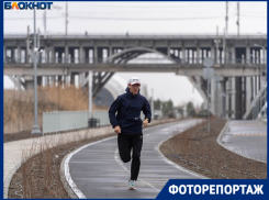«Золотая» дорога в пойме за два миллиарда оказалась с сюрпризами для волгоградцев: как это выглядит