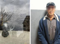 Опоздавший пассажир разбил лобовое стекло автобуса в Волгограде 
