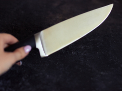 Студента волгоградского вуза чуть не зарезали из-за 40 тысяч рублей