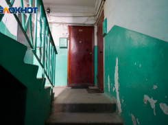 «Он ее приревновал»: подробности убийства волгоградки в подъезде 
