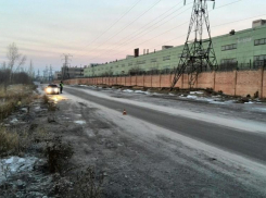 На севере Волгограда сборщик металлоконструкций сбил пешехода