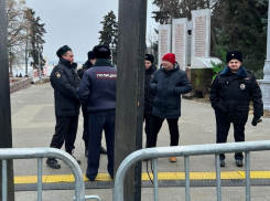 Проход на набережную перекрыли в центре Волгограда