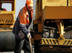 Начался капитальный ремонт улицы Саши Филиппова в Волгограде