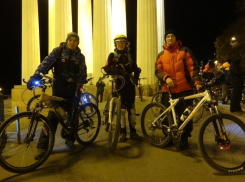 Волгоградские велосипедисты организовали зимний велопарад