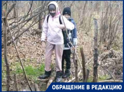 На волгоградских Мальдивах дети добираются до школы через водоем