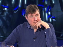 «Чиновники обогащаются за счёт бюджета»: депутат волгоградской облдумы раскритиковал послание Путина