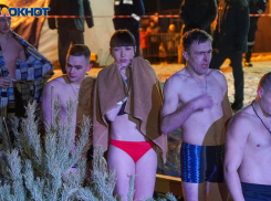 В шапочке из латекса и не больше 10 секунд: инструкция по нырянию в купель на Крещение в Волгограде