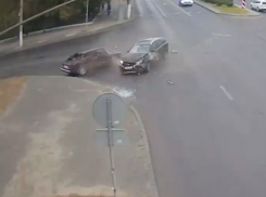 Там были дети: смертельная авария попала на видео в Волгограде 