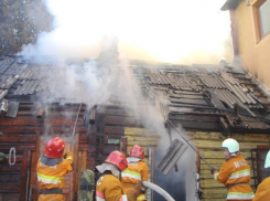 Под Волгоградом при пожаре пострадал мужчина