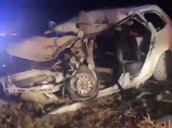 Смотрите на машину, это без шансов: на волгоградской трассе погиб водитель из Сургута 