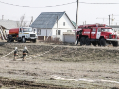 Два человека погибли при пожаре в Октябрьском районе