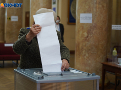 В Волгограде член УИК могла заразить COVID-19 более 400 человек