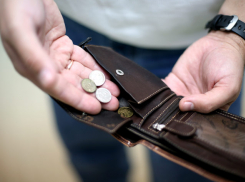 Квартиру директора фирмы арестовали за долги по зарплате в Волгоградской области