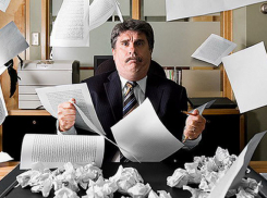 Чиновника из мэрии Волгограда наказали рублем за халтуру