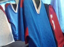 В майки футболистов нарядили сидения в маршрутке № 6А Волгограда