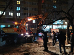 У жителей Ворошиловского района Волгограда наконец-то появилось тепло дома после коммунальной аварии