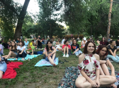 Бесплатно посмотреть семейную комедию и фантастическую романтику зовут волгоградцев