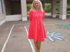 Педагогов Новонадеждинской средней школы поздравляют с праздником