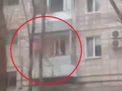 Пожар в многоэтажке на Спартановке попал на видео 