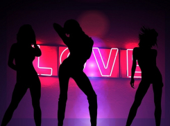 Стриптизерша с грязными пятками возмутила волгоградцев