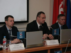 Глава Волгограда приказал своим заместителям идти в народ