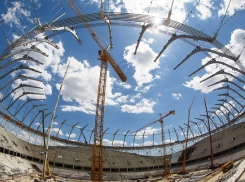Крупнейшую в России вантовую кровлю подняли на стадионе «Волгоград Арена»