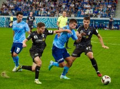«Ротор» разгромил «Торпедо» с сухим счётом 3:0