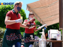 «Подзабыли, в каком глубоком месте сидел регион»: продюсер о введении QR-кодов в волгоградских кафе