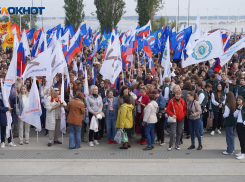 В Волгограде успешно проголосовали на референдуме за присоединение к России